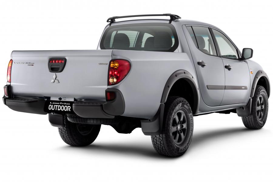  Mitsubishi L200 Triton OutDoor MT 2016 года  (LA) (фото 5 из 9)